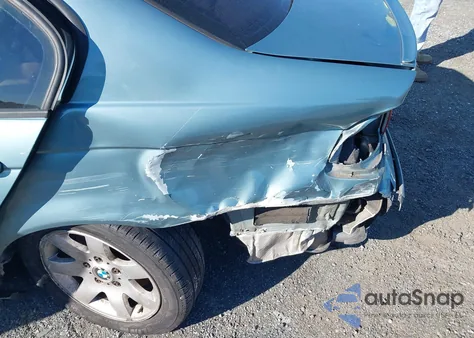 2004 BMW 325Xi from USA, damaged, VIN WBAEU33424PR06025